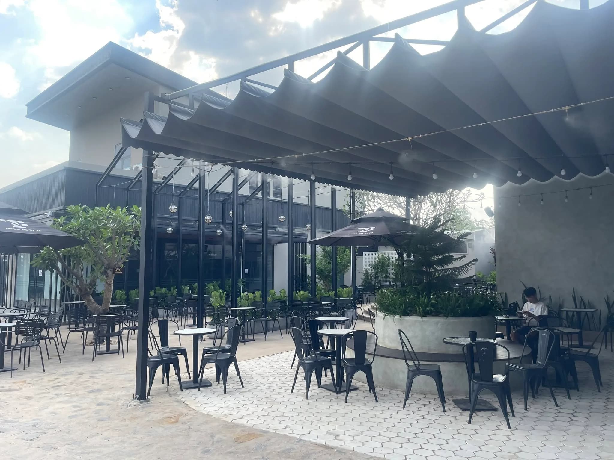 Let Coffee — chuỗi không gian bê tông — bê tông, hình ảnh thực tế 9
