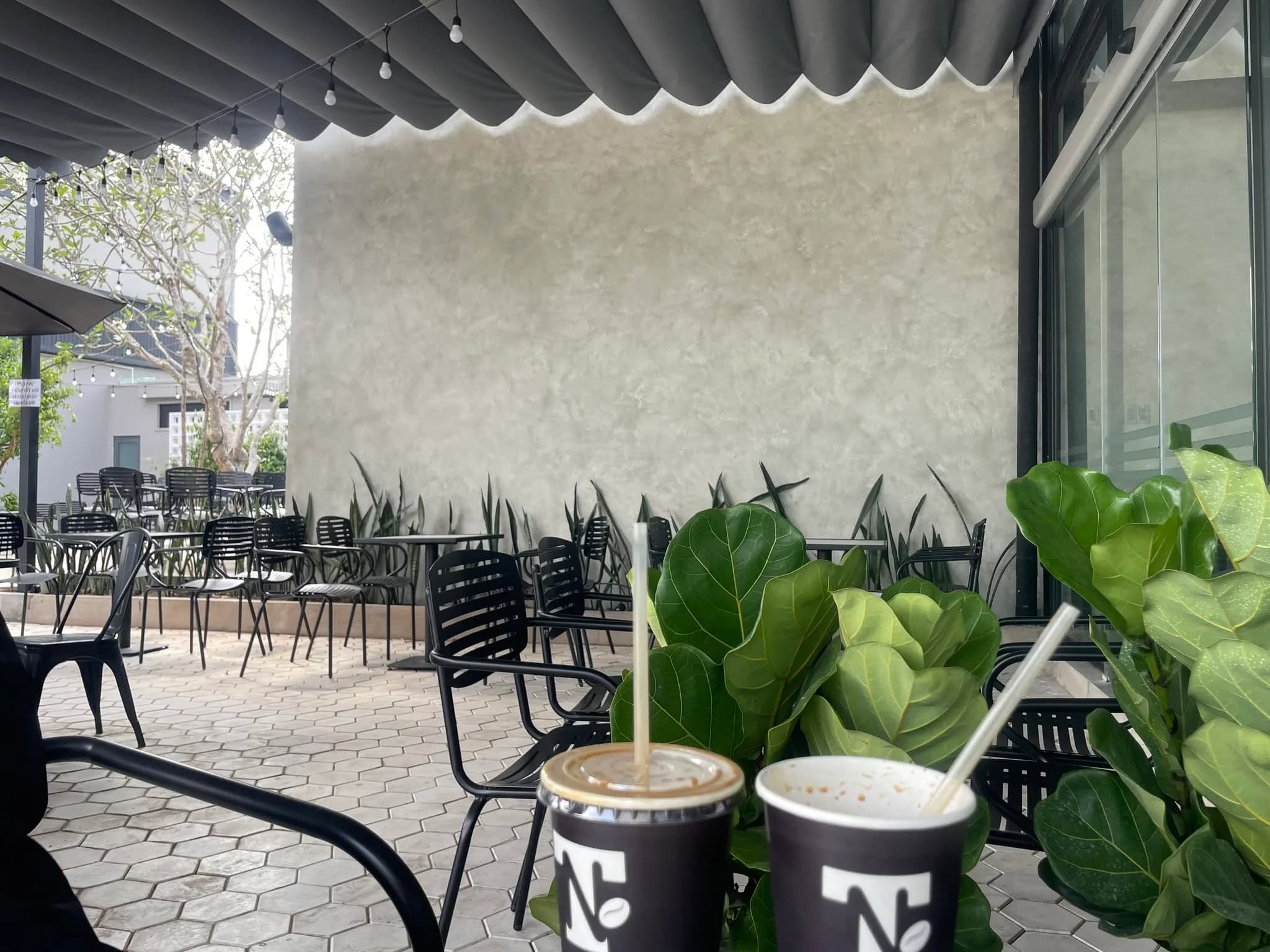 Let Coffee — chuỗi không gian bê tông — bê tông, hình ảnh thực tế 14