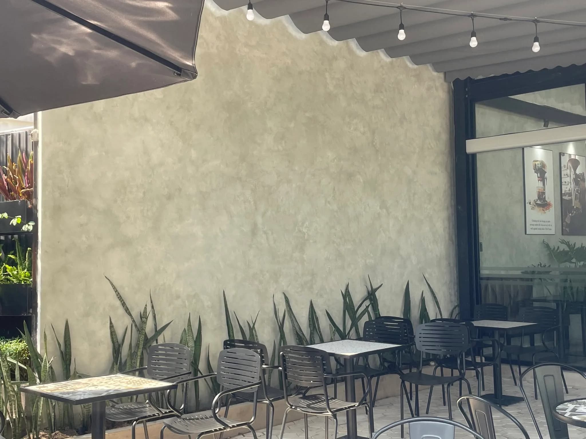 Let Coffee — chuỗi không gian bê tông — bê tông, hình ảnh thực tế 25