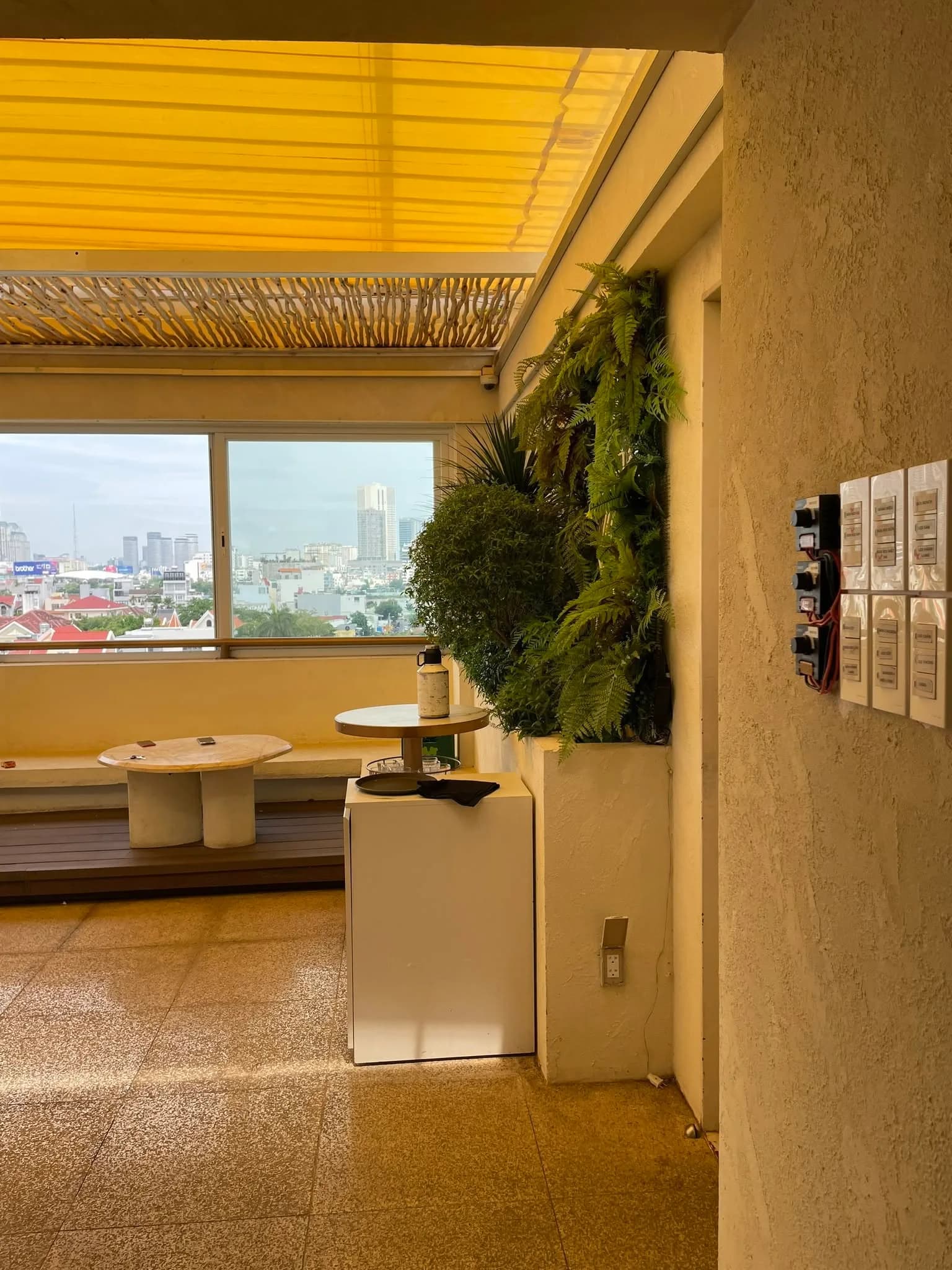 Quán cà phê — phối sắc thủ công — mix màu, hình ảnh thực tế 9