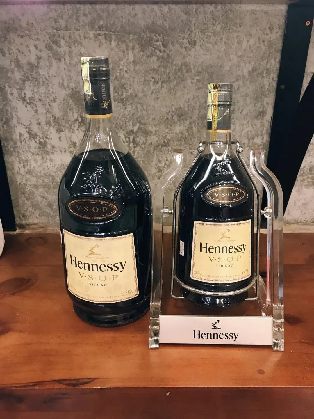 Showroom Whisky — bê tông, hình ảnh thực tế 2