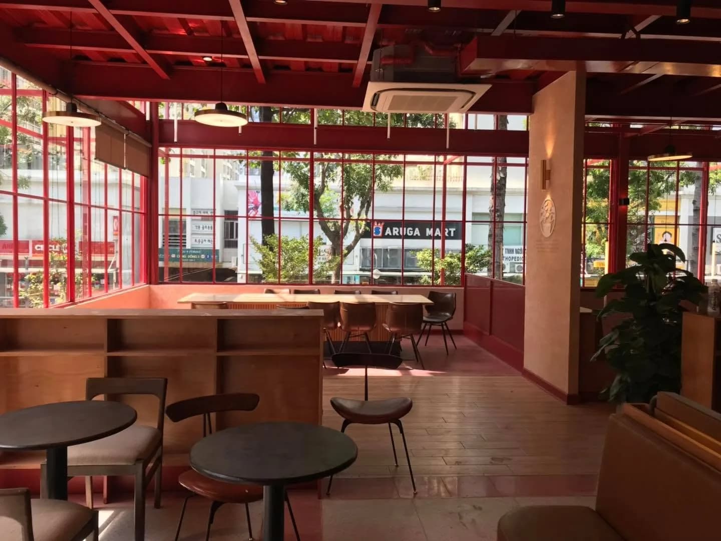 The Coffee House — mix màu theo nhận diện — mix màu, hình ảnh thực tế 7