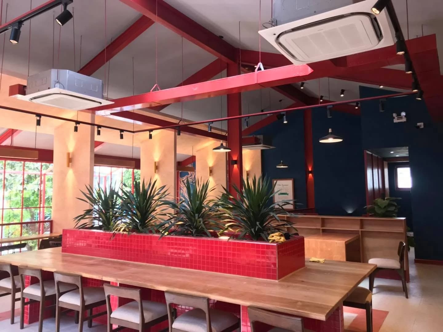 The Coffee House — mix màu theo nhận diện — mix màu, hình ảnh thực tế 10