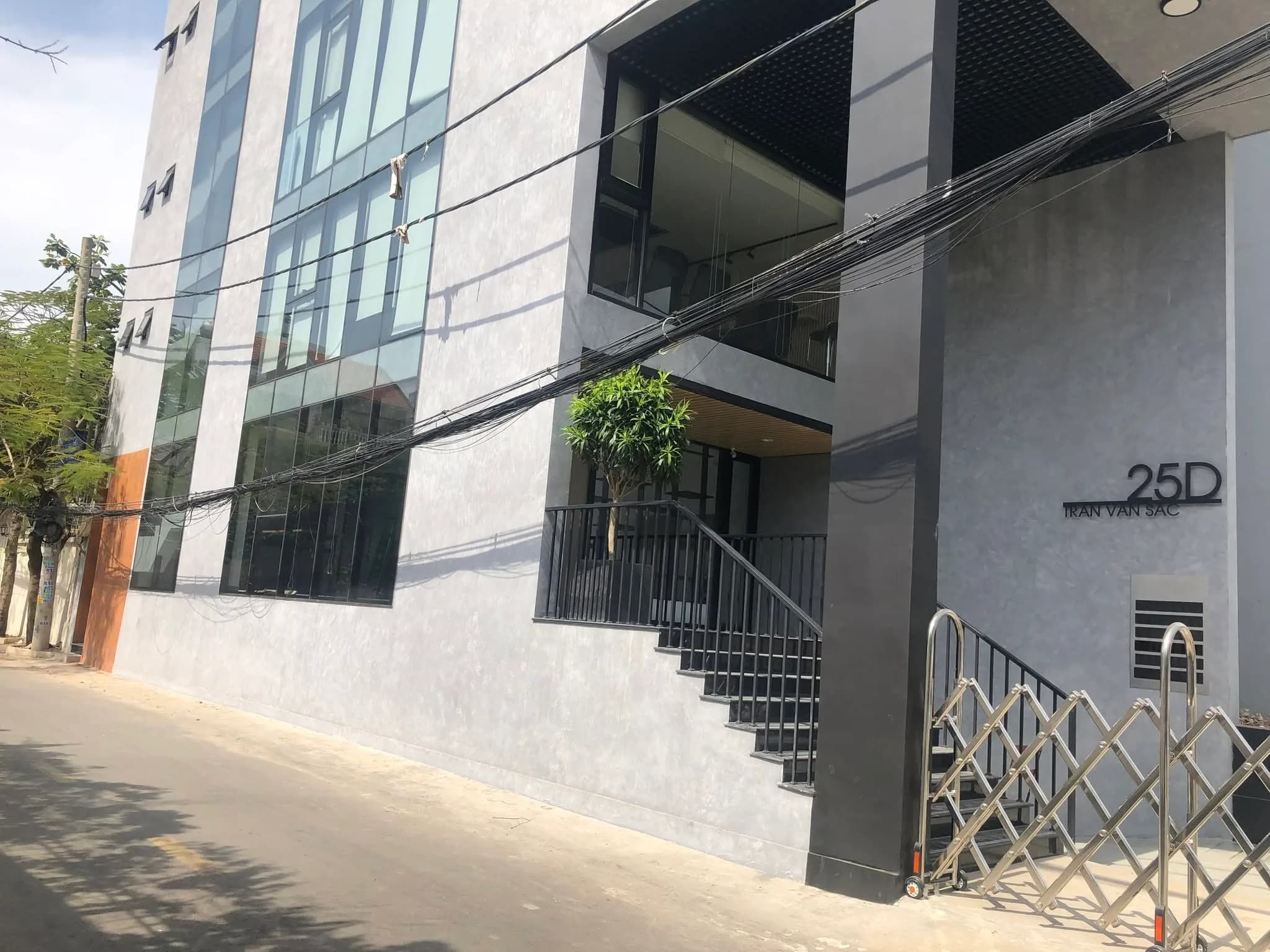 Văn phòng Trần Văn Sát — bê tông, hình ảnh thực tế 4